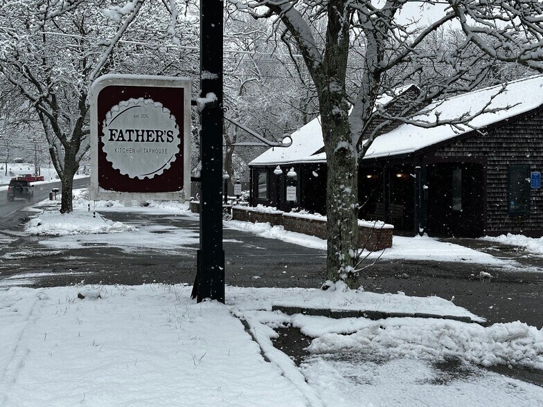 More Photos Of 406 Route 6A, East Sandwich Restaurant For Sale