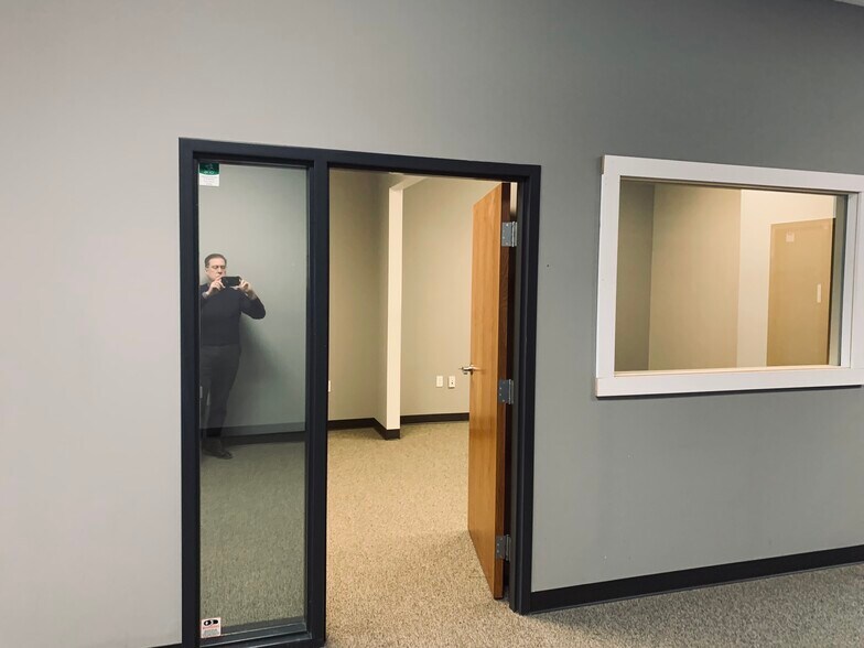 More Photos Of 15500 SE Mill Plain Blvd, Vancouver Unknown For Lease