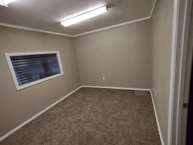 More Photos Of 9381 Hard Dr, Foley Warehouse For Lease