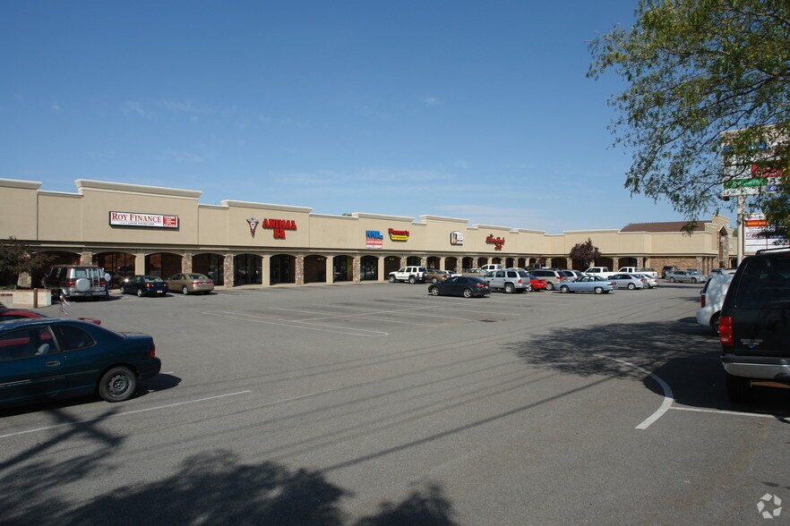 More Photos Of 2465 N Main St, Sunset Unknown For Lease