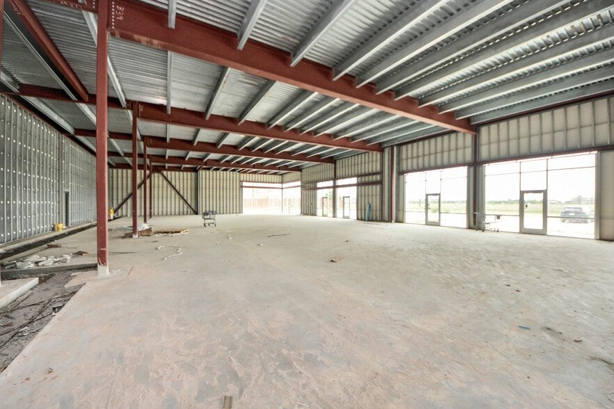 More Photos Of 440 Crown Garden Trail, Sugar Land Freestanding For Lease