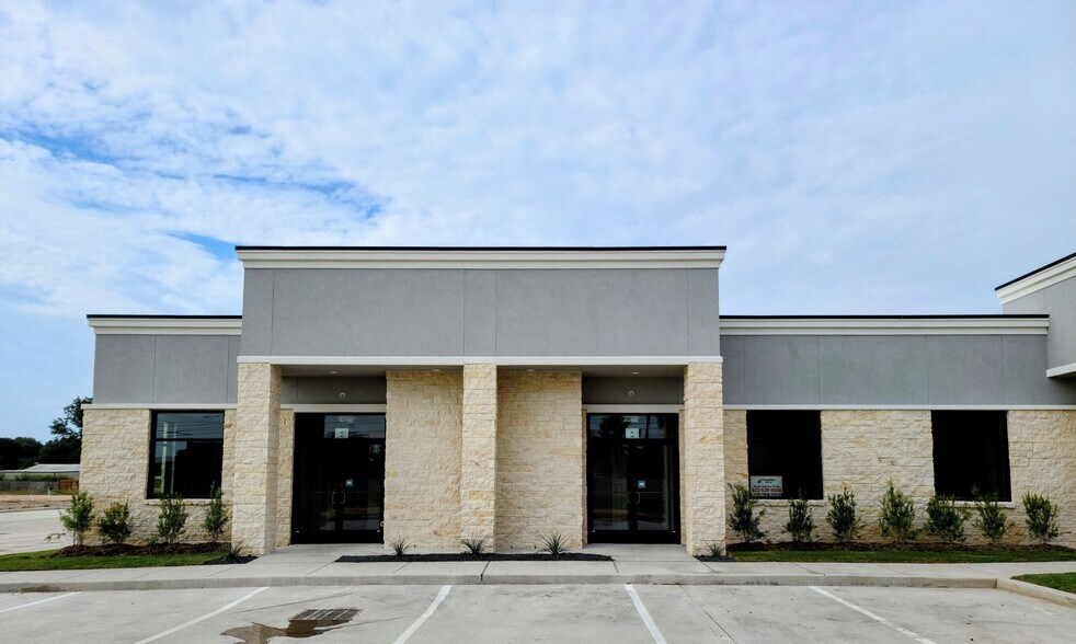 More Photos Of 26717 Westheimer Pky, Katy Medical For Sale