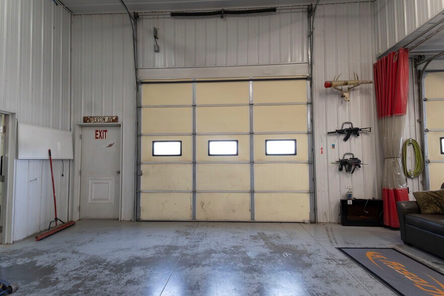 More Photos Of 959 Highway 24, Moberly General Retail For Sale