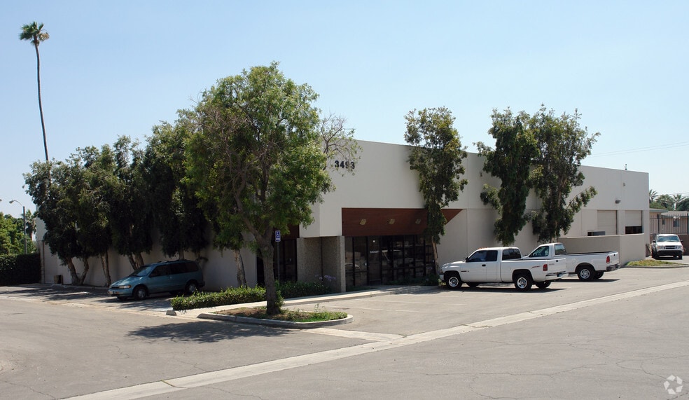 More Photos Of 3493 Durahart St, Riverside Warehouse For Lease