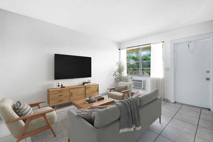 More Photos Of 925 S K St, Lake Worth Apartments For Sale