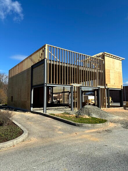 More Photos Of 275 Limestone Rd, Oxford Unknown For Lease