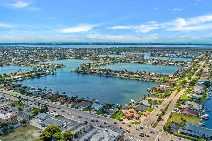 More Photos Of 4707 SW 8th Pl, Cape Coral Apartments For Sale
