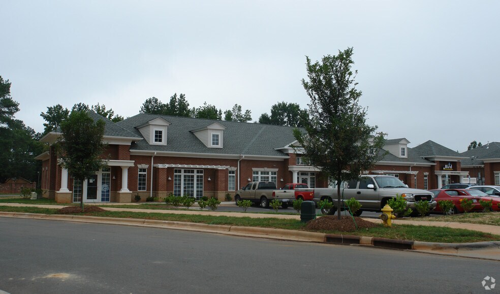 More Photos Of 16607 Riverstone Way, Charlotte Medical For Lease