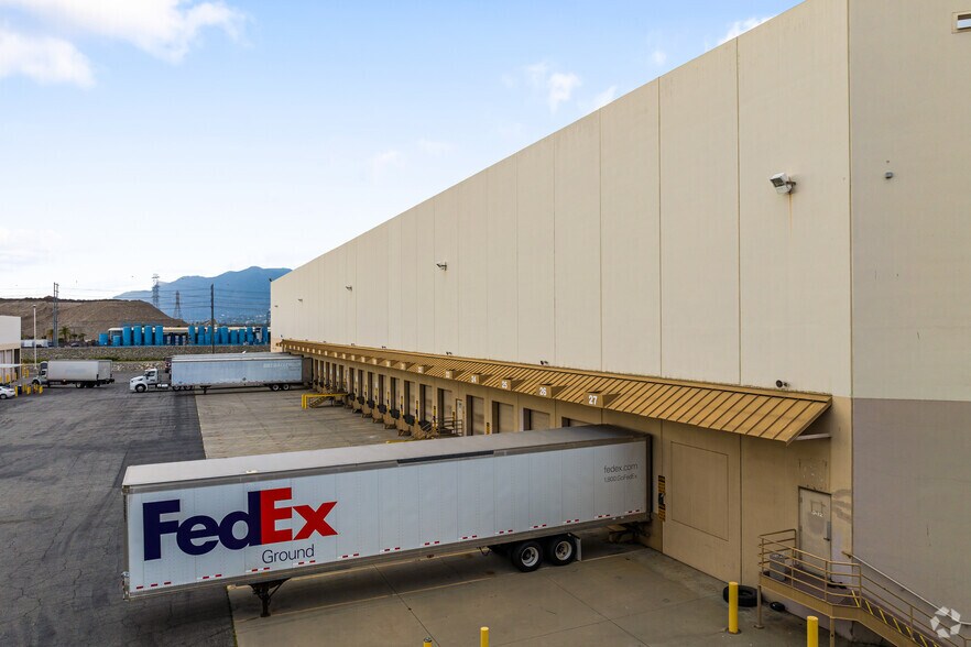 More Photos Of 5301 Rivergrade Rd, Irwindale Refrigeration Cold Storage For Lease