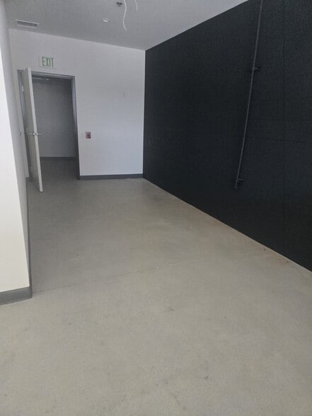 More Photos Of 63758 Orr Way, North Palm Springs Manufacturing For Lease