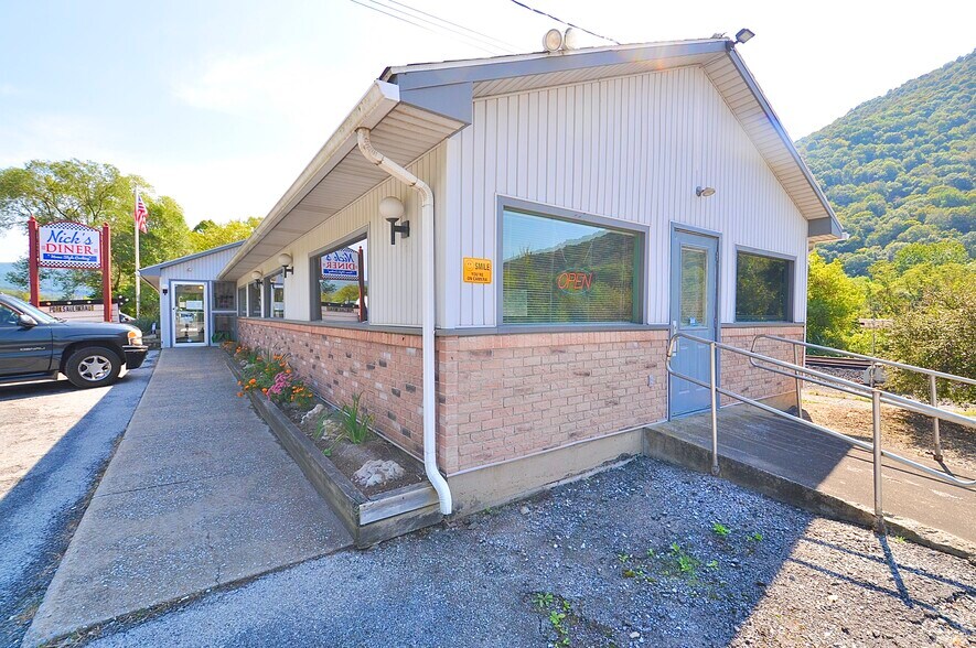 More Photos Of 11740 William Penn Hwy, Huntingdon General Retail For Sale