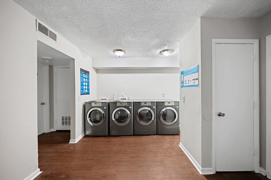 More Photos Of 1200 WH Davis Dr, Nashville Apartments For Sale