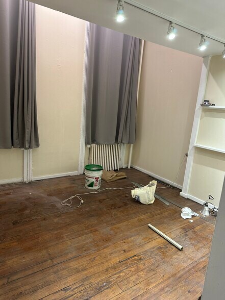 More Photos Of 413 W 50th St, New York Multifamily For Sale