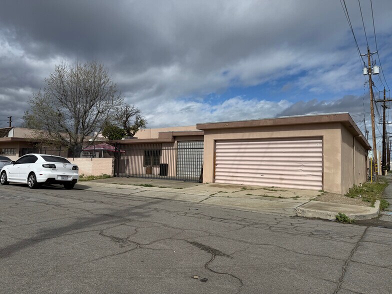 More Photos Of 3000-3012 Union Ave, Bakersfield Storefront For Sale