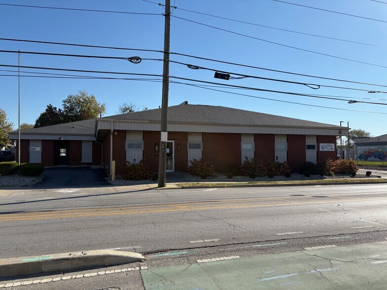 More Photos Of 1415 Shelby St, Indianapolis Office For Sale