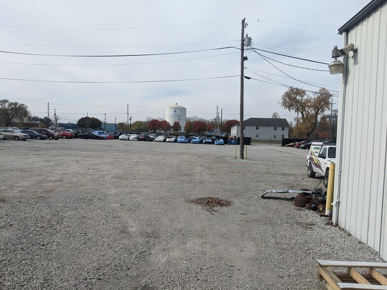 More Photos Of 800 N 3rd St, Terre Haute Warehouse For Lease