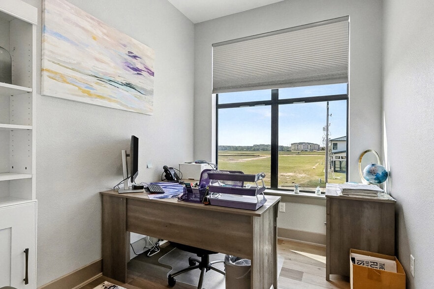 More Photos Of 205 Bella Katy Dr, Katy Medical For Sale