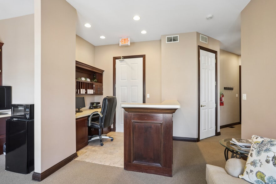 More Photos Of 209 Stephen St, Lemont Storefront Retail Residential For Lease