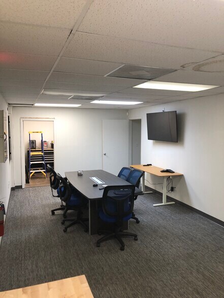 More Photos Of 417 Magnolia St, Altamonte Springs Light Distribution For Lease