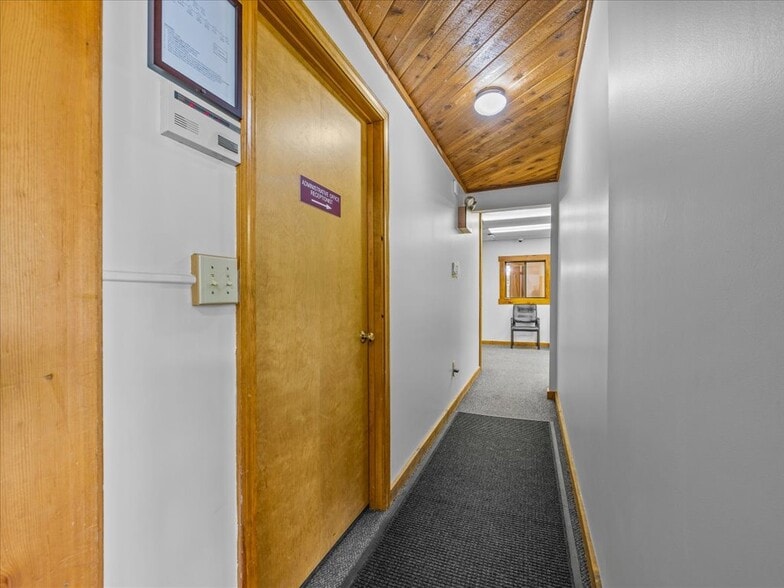 More Photos Of 200 W Town St, Norwich Office For Sale