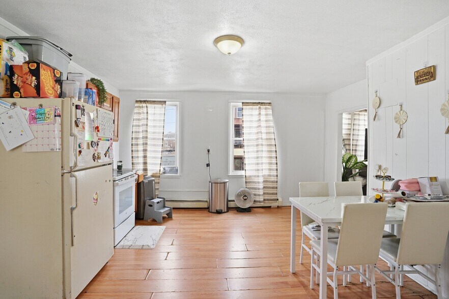 More Photos Of 17 Ledge St, Providence Apartments For Sale