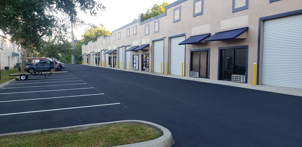 More Photos Of 932 NE 24th Ln, Cape Coral Light Manufacturing For Lease