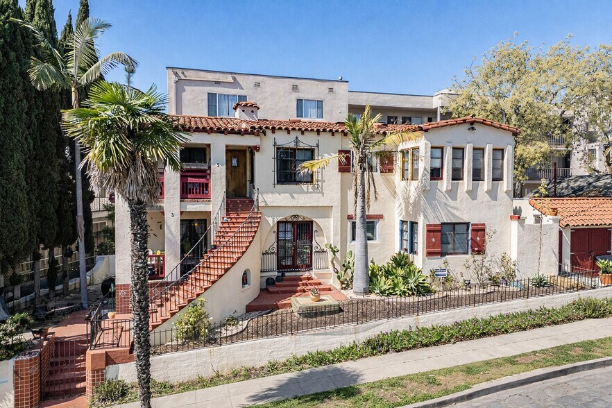 More Photos Of 3 Euclid Ave, Long Beach Multifamily For Sale