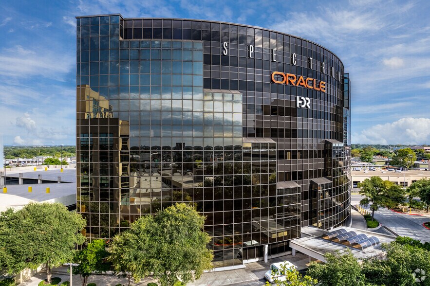 More Photos Of 613 NW Loop 410, San Antonio Office For Lease