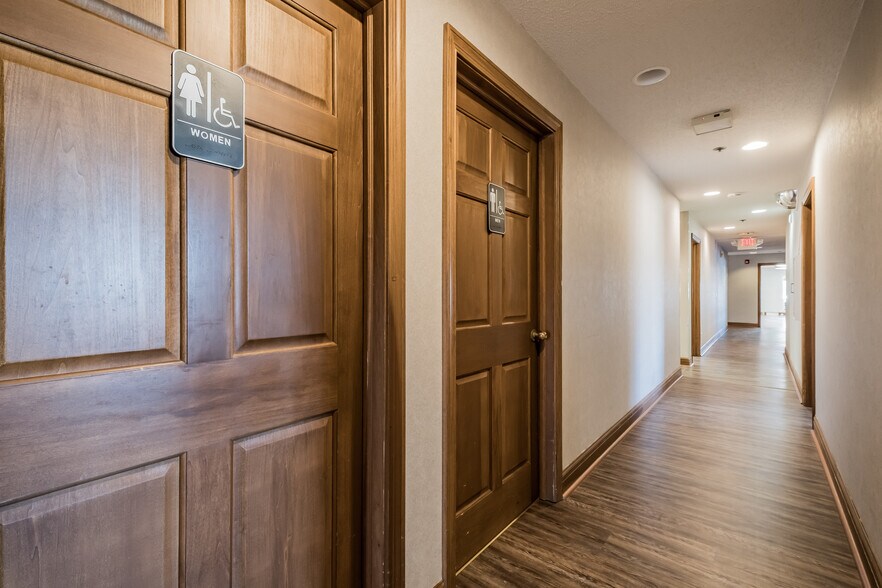 More Photos Of 7222 Day Ave SW, Navarre Medical For Lease