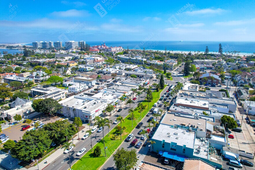 More Photos Of 949-951 Orange Ave, Coronado Storefront For Lease