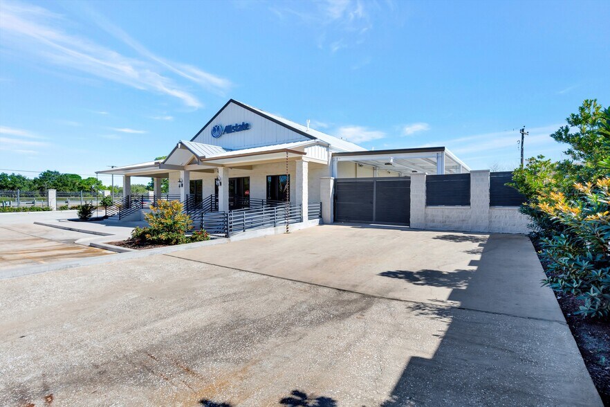 More Photos Of 8602 Spencer Hwy, La Porte Medical For Lease