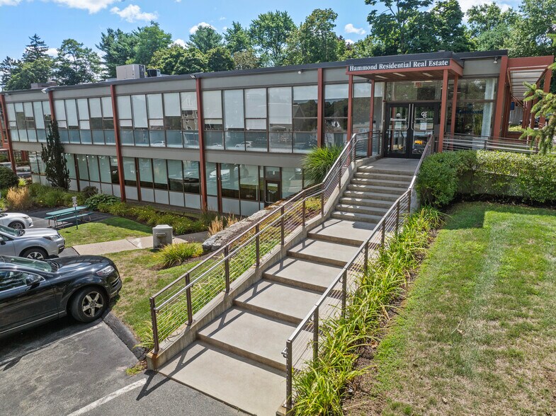 More Photos Of 824-826 Boylston St, Brookline Medical For Lease