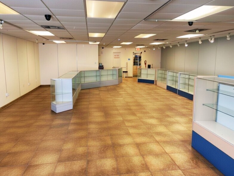 More Photos Of 2016 S Atlantic Ave, Daytona Beach Storefront Retail Office For Sale