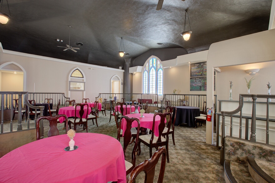 More Photos Of 809 Main Roseburg, Roseburg Lodge Meeting Hall For Sale