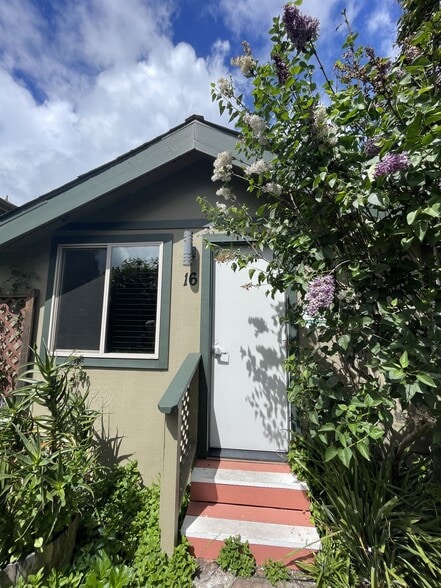 More Photos Of 16390 4th St, Guerneville Hotel For Sale