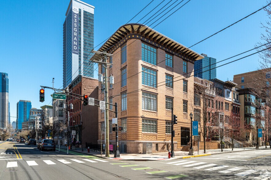 More Photos Of 122 Liberty View Dr, Jersey City General Retail For Lease