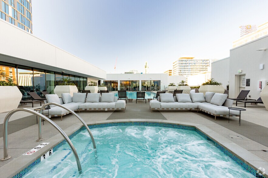 More Photos Of 2801 Sunset Pl, Los Angeles Apartments For Lease