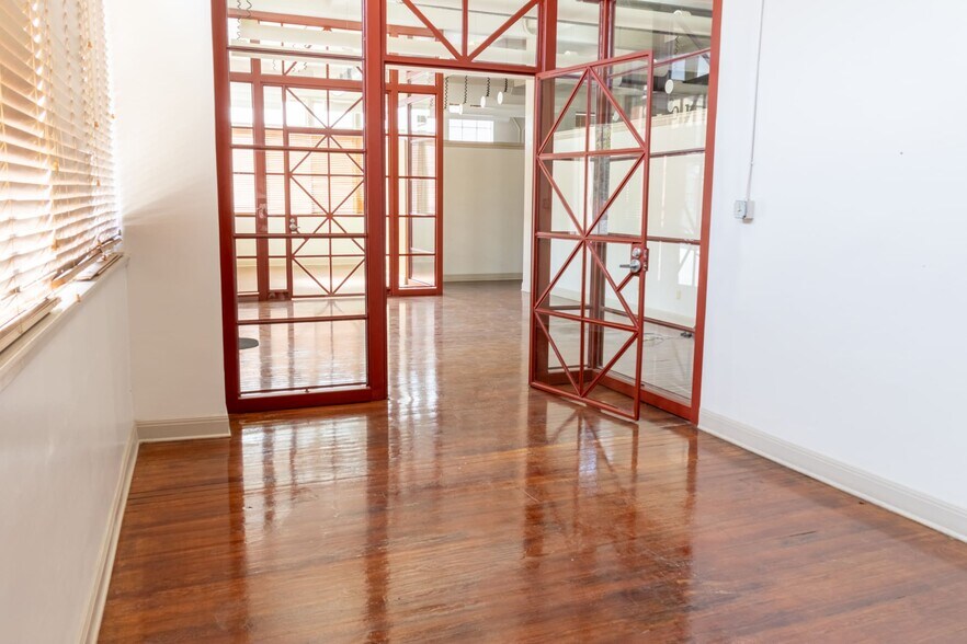 More Photos Of 500 N Main Ave, San Antonio Loft Creative Space For Sale