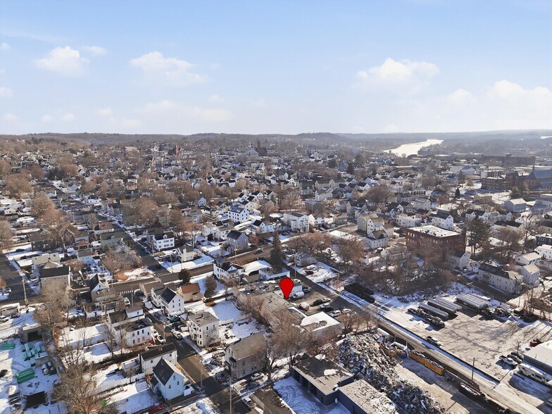 More Photos Of 7 Stewart St, Haverhill Manufacturing For Lease