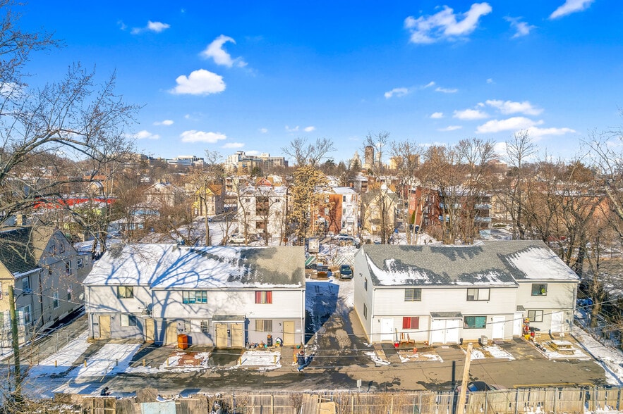 Primary Photo Of 5 Warner St Ext, Hartford Apartments For Sale