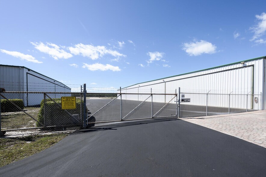 More Photos Of 314 Citation Pt, Naples Specialty For Sale