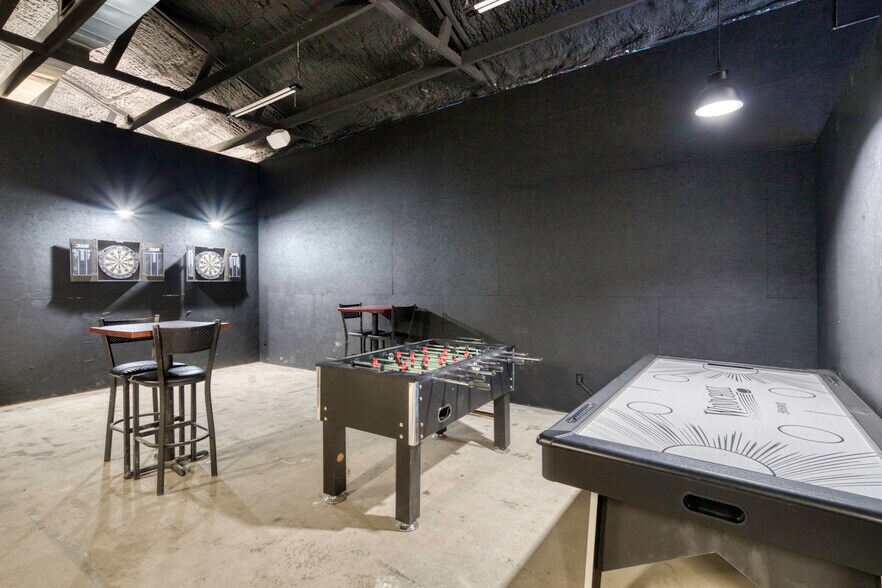 More Photos Of 710 S May St, Madisonville General Retail For Sale