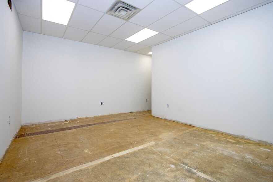More Photos Of 2627-2661 Cleveland Rd, Wooster Freestanding For Lease
