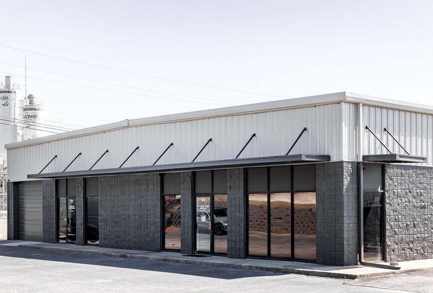 More Photos Of 465 Maltbie St, Lawrenceville Light Distribution For Lease