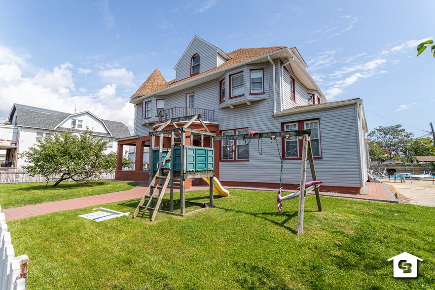 More Photos Of 3815 Sea Gate Ave, Brooklyn Apartments For Sale