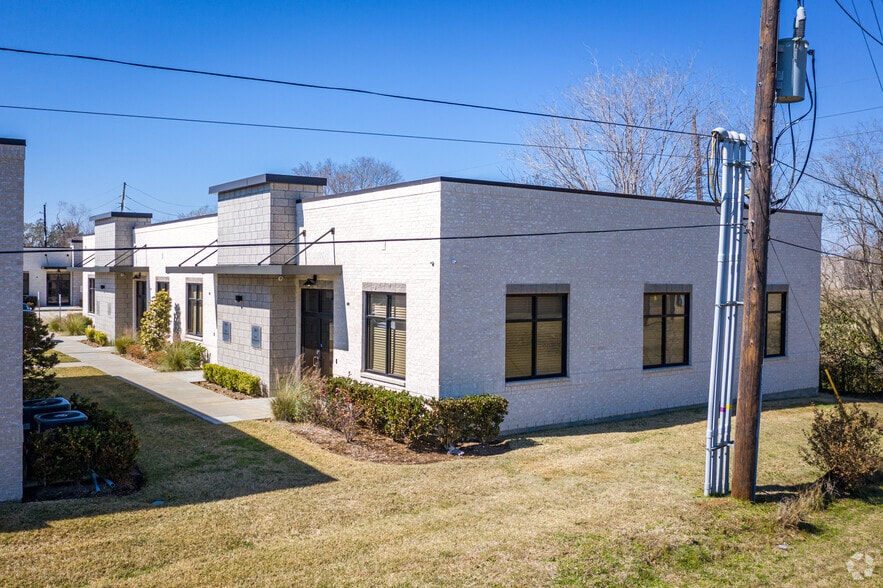 More Photos Of 12440 Emily Ct, Sugar Land Office For Lease