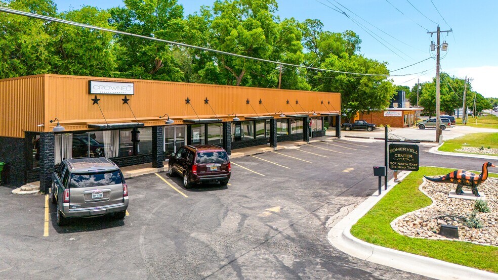 More Photos Of 907 Big Bend Trl, Glen Rose Unknown For Lease
