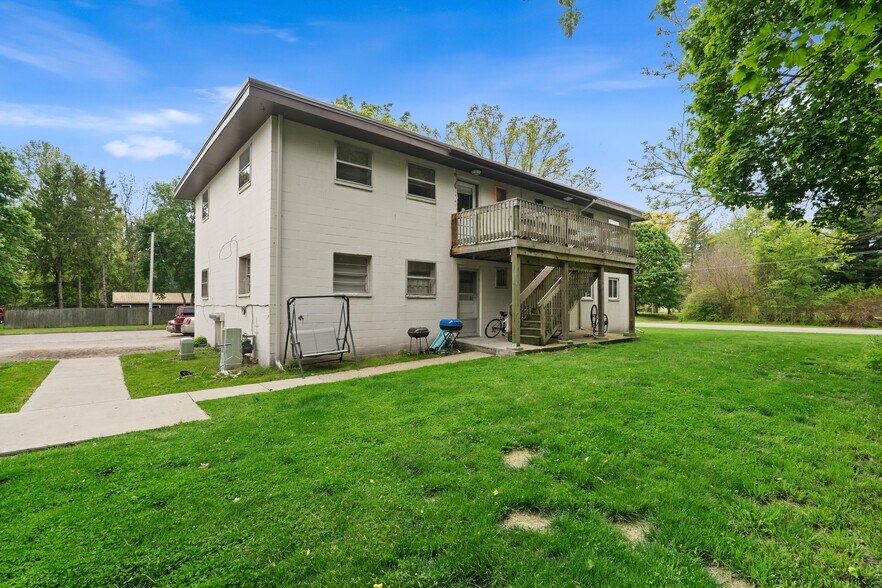 More Photos Of 161 Gale Ave, Galesburg Apartments For Sale