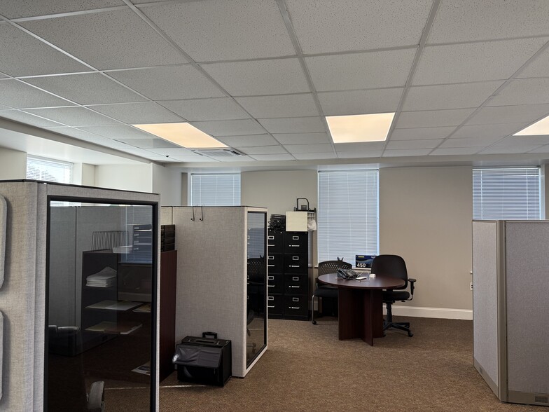 More Photos Of 1411 Queen St, Beaufort Office For Sale
