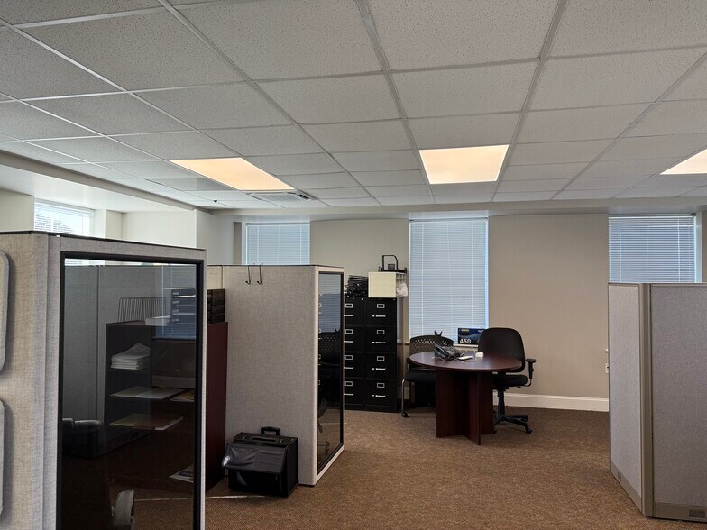 More Photos Of 1411 Queen St, Beaufort Office For Sale